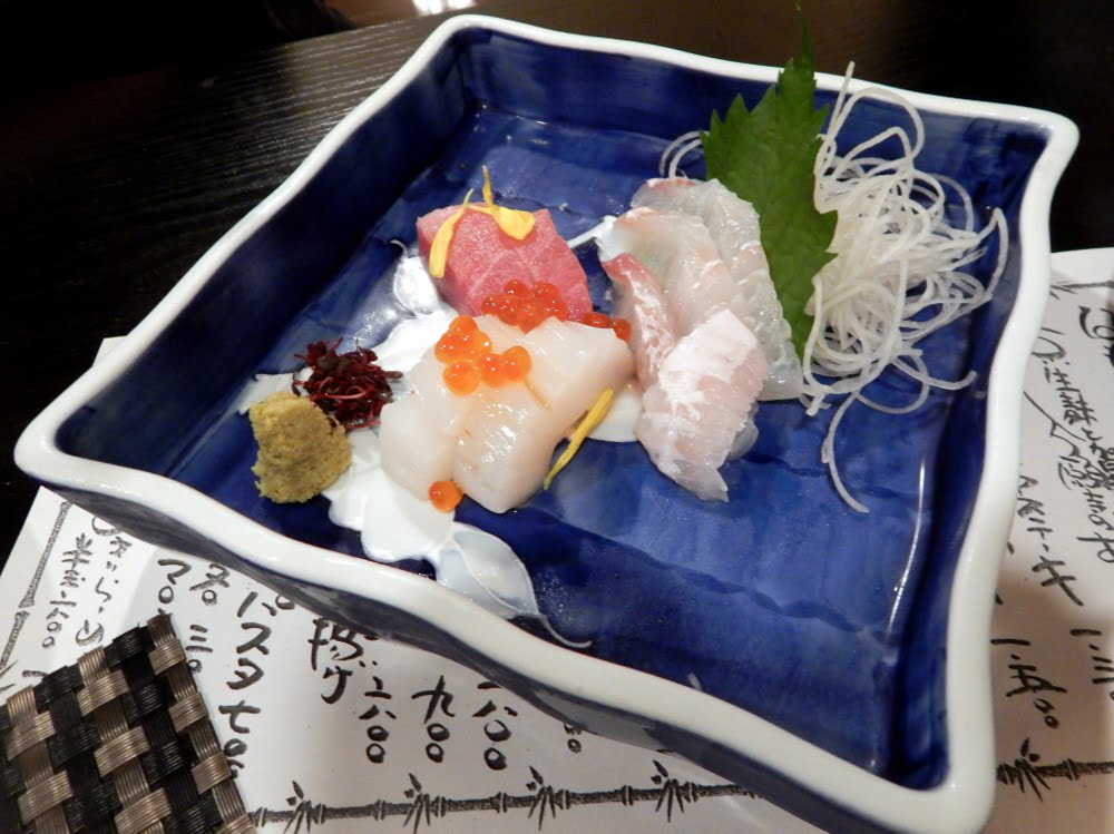 Un piatto di sashimi